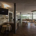 Y Ligueerre De Cinca, キャンプ場