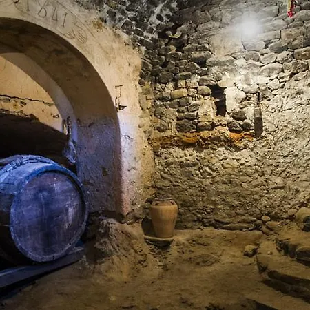 La Pedania Y - مكان تخييم 4*