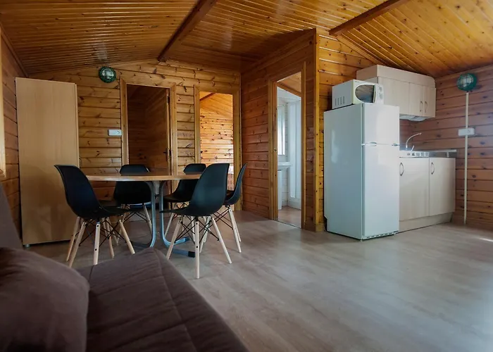 Camping La Pedania Y - 4*